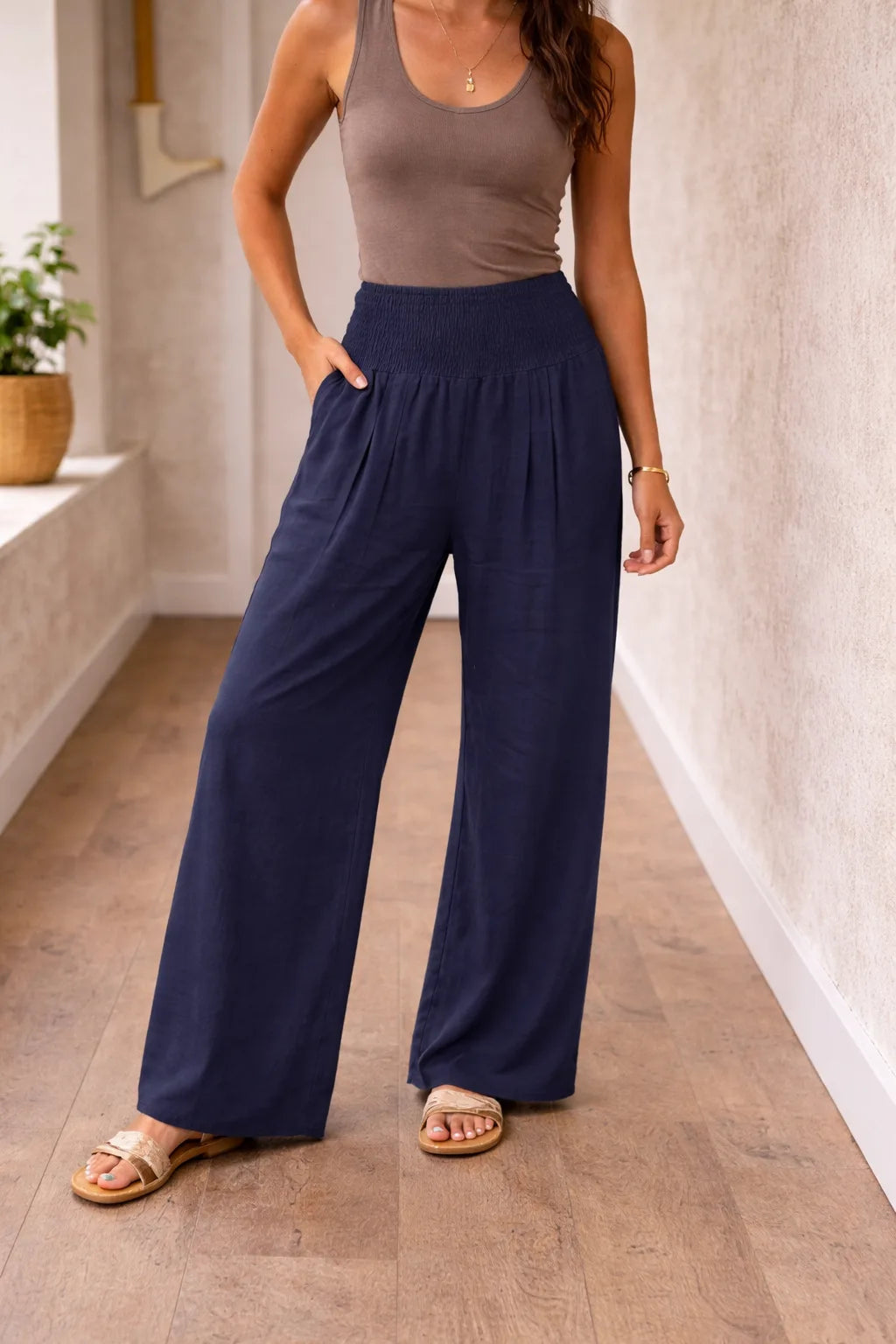 Pantalones de pierna ancha para mujer con cintura fruncida-Pants for Women-Casaluzia