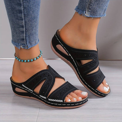 Sandalias de cuña con aberturas y costuras decorativas para mujer-Footwear for women-Casaluzia