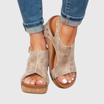 Sandalias de cuña con punta abierta y corcho para mujer-Footwear for women-Casaluzia