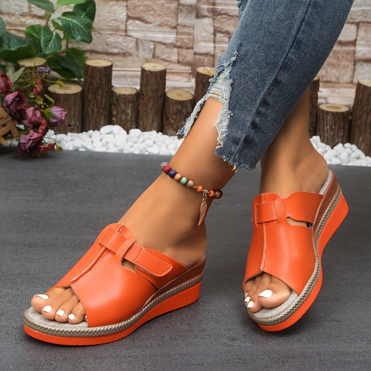 Sandalias de cuña para mujer con cierre de velcro-Footwear for women-Casaluzia