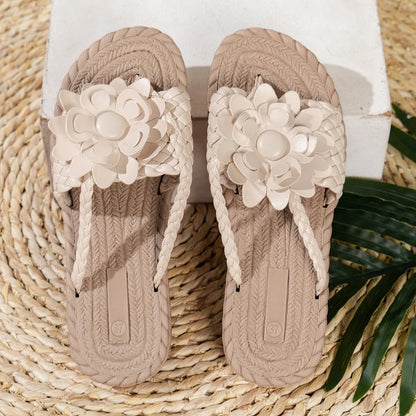 Sandalias planas con tiras trenzadas y flores para mujer-Footwear for women-Casaluzia