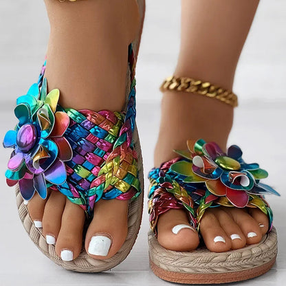 Sandalias planas con tiras trenzadas y flores para mujer-Footwear for women-Casaluzia