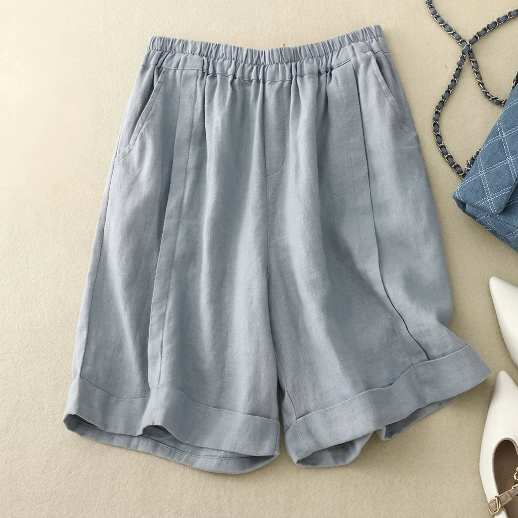 Short de mujer con cintura elástica, dobladillo doblado y bolsillos laterales-Shorts for women-Casaluzia
