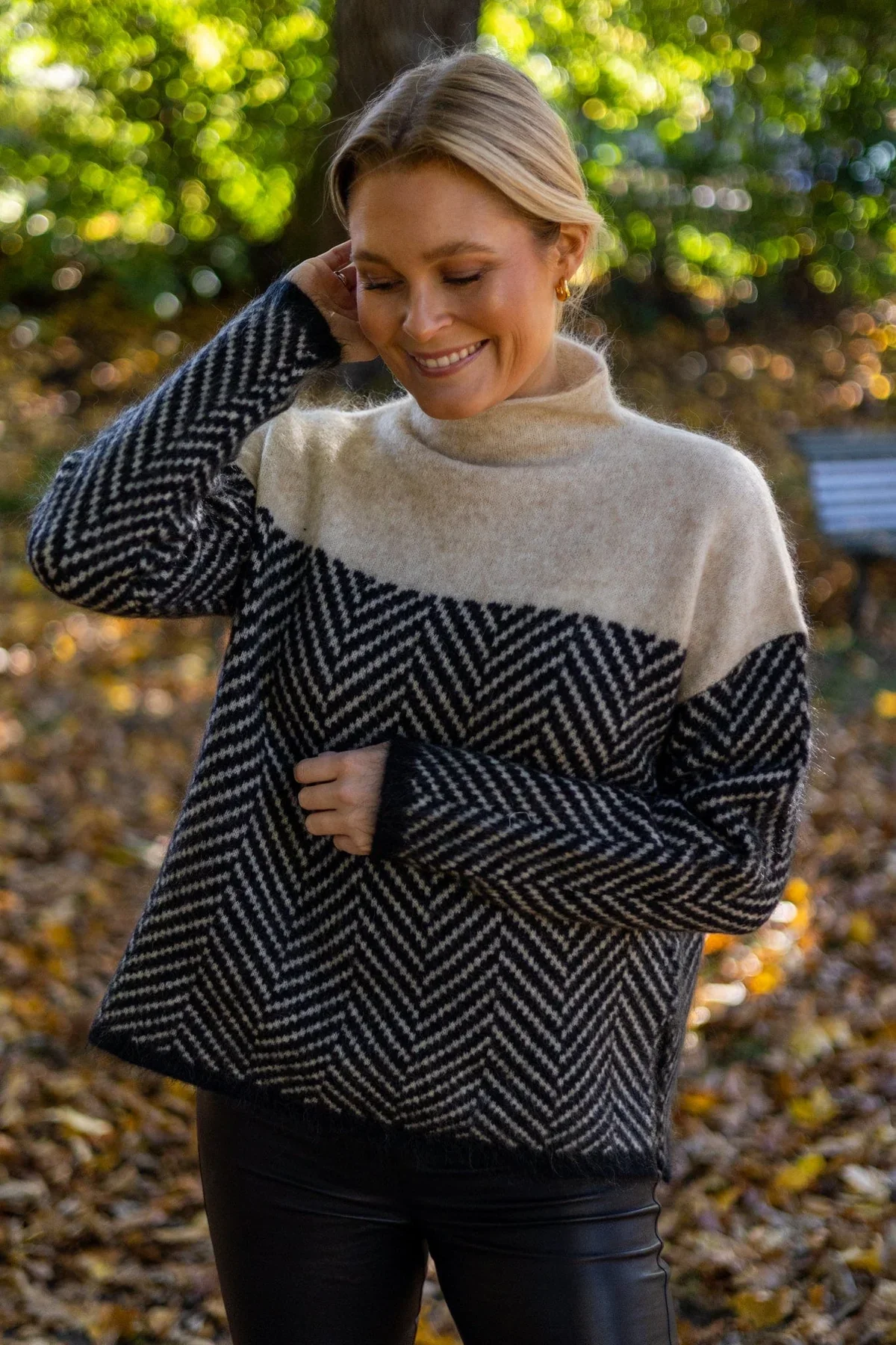 Suéter de cuello alto con patrón de chevrón para mujer-Sweaters for Women-Casaluzia
