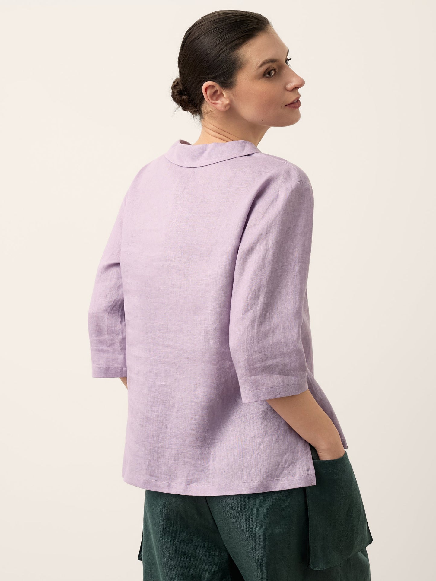 Top de lino con cuello chal y escote en V para mujer-Tops for women-Casaluzia