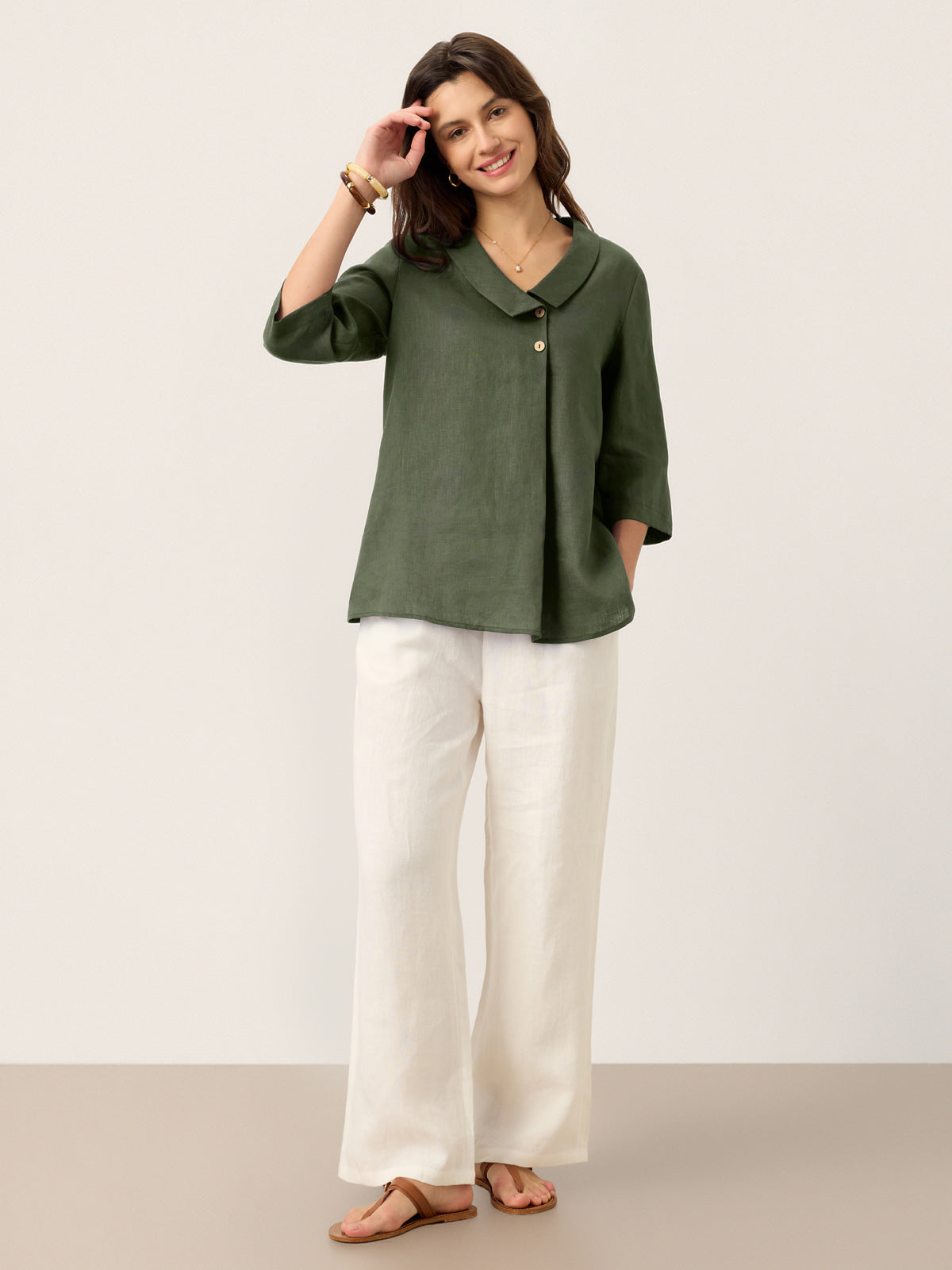 Top de lino para mujer con cuello asimétrico-Tops for women-Casaluzia
