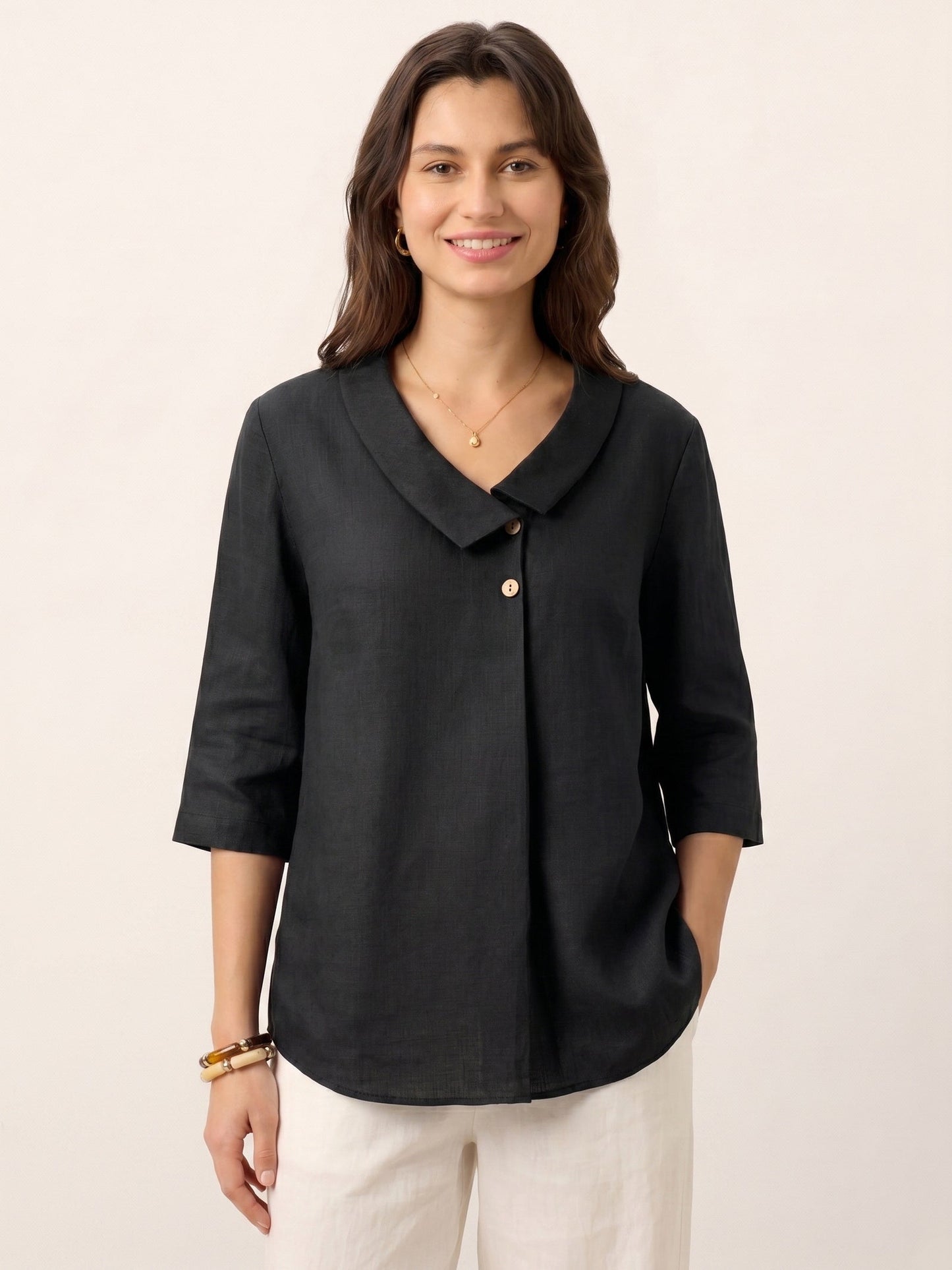 Top de lino para mujer con cuello asimétrico-Tops for women-Casaluzia