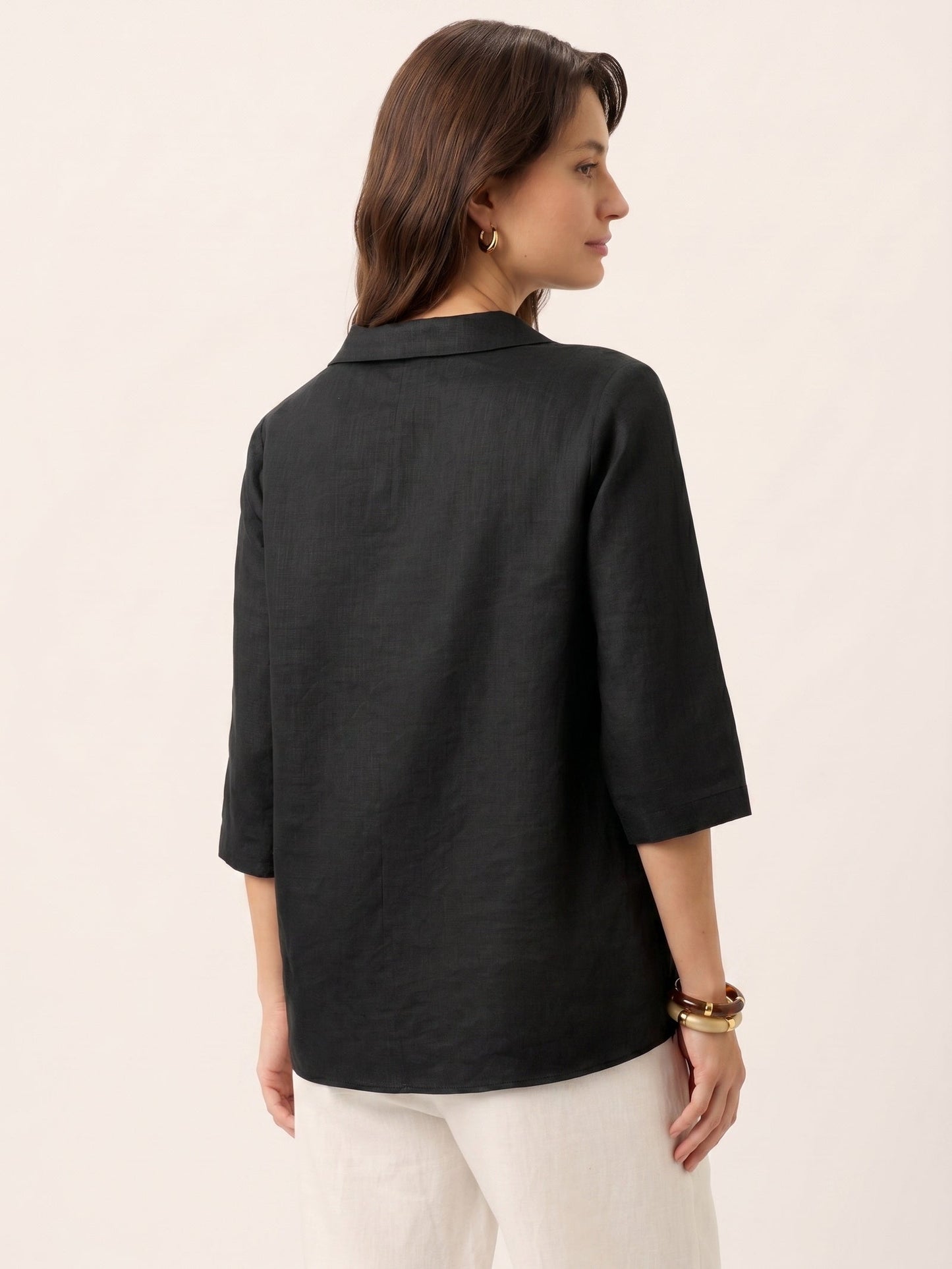 Top de lino para mujer con cuello asimétrico-Tops for women-Casaluzia