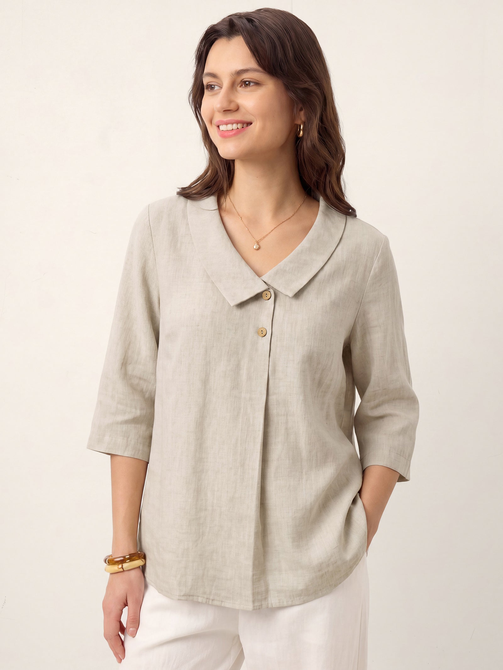 Top de lino para mujer con cuello asimétrico-Tops for women-Casaluzia