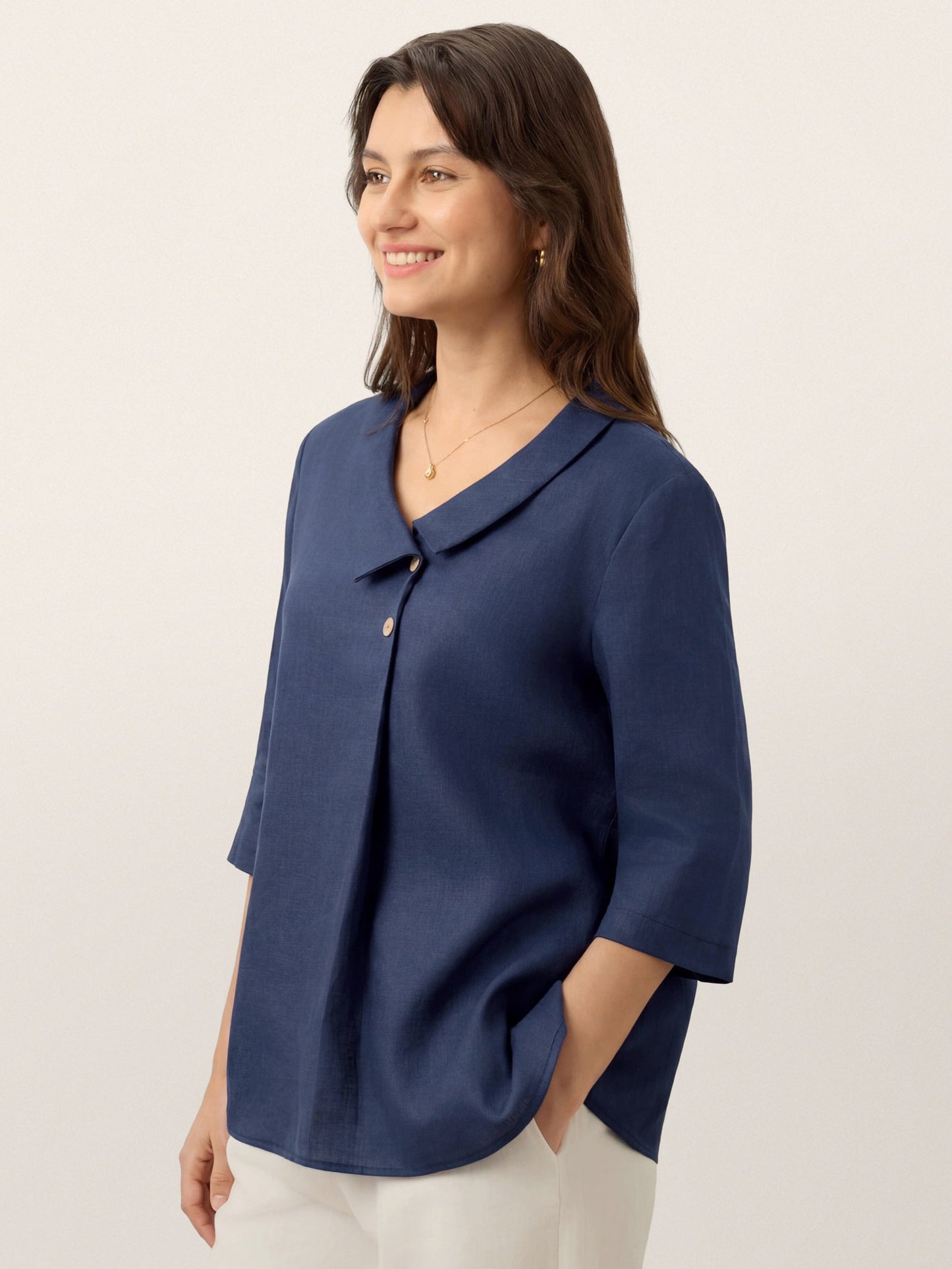 Top de lino para mujer con cuello asimétrico-Tops for women-Casaluzia