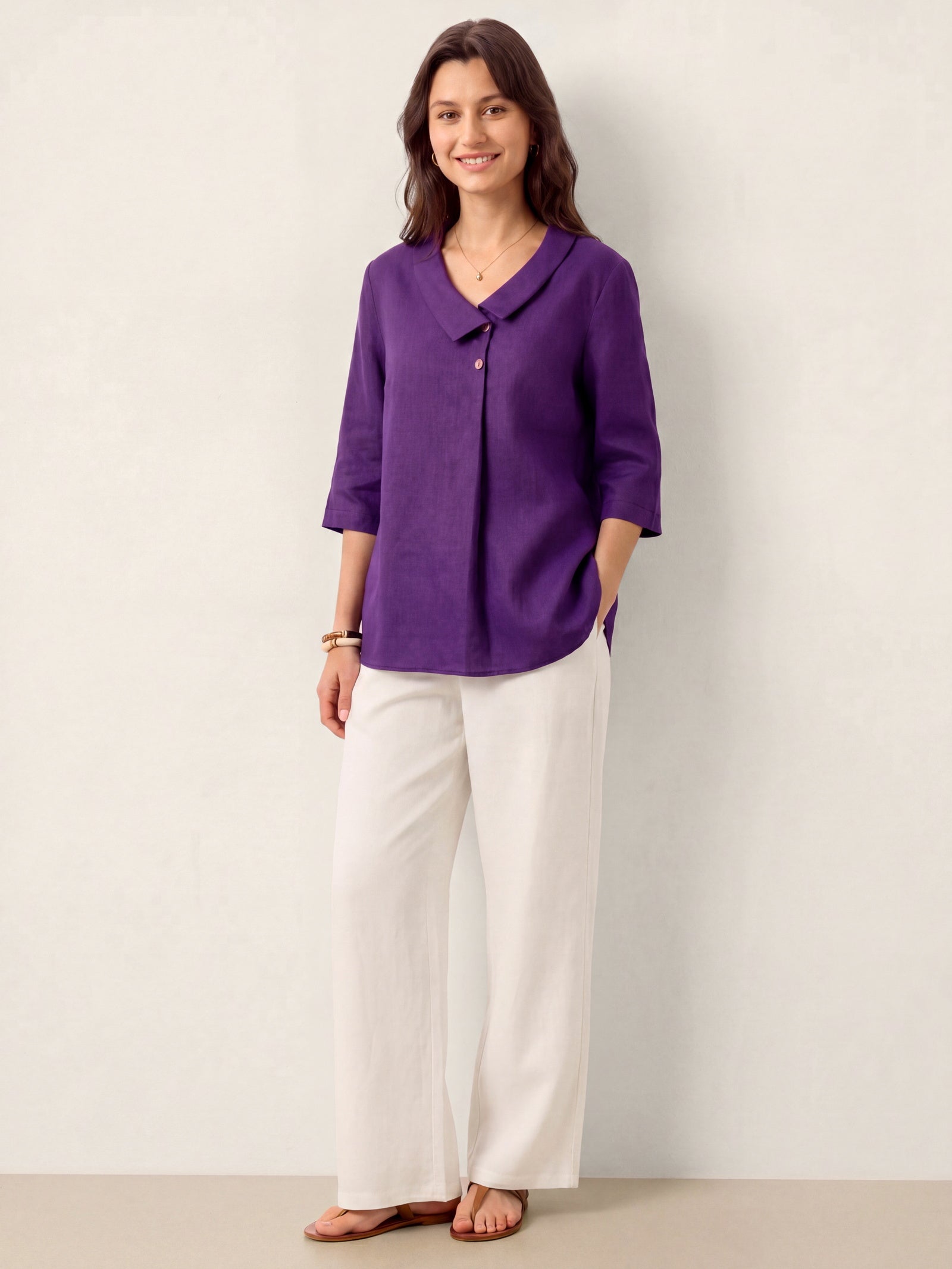 Top de lino para mujer con cuello asimétrico-Tops for women-Casaluzia
