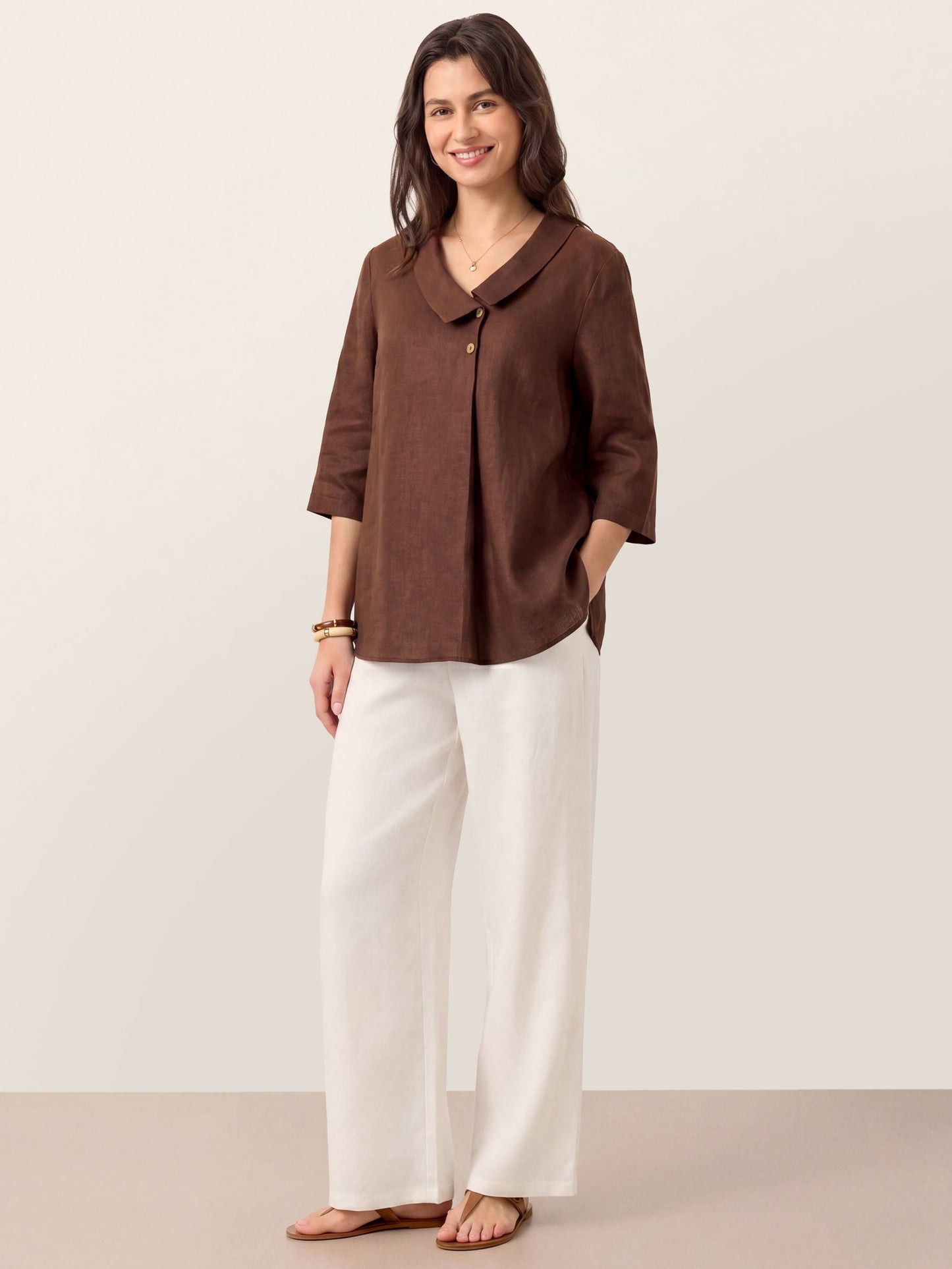 Top de lino para mujer con cuello asimétrico-Tops for women-Casaluzia