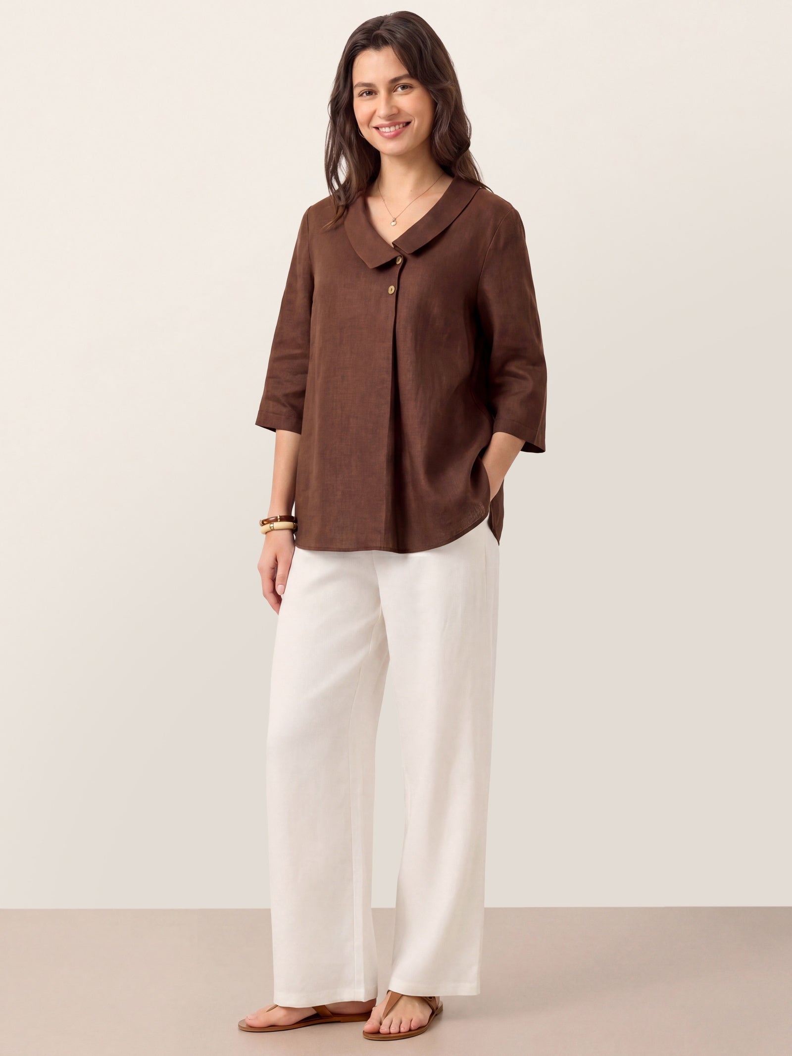 Top de lino para mujer con cuello asimétrico-Tops for women-Casaluzia