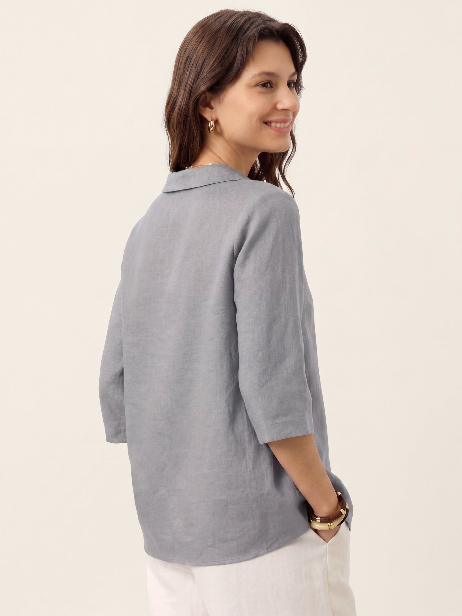 Top de lino para mujer con cuello asimétrico-Tops for women-Casaluzia