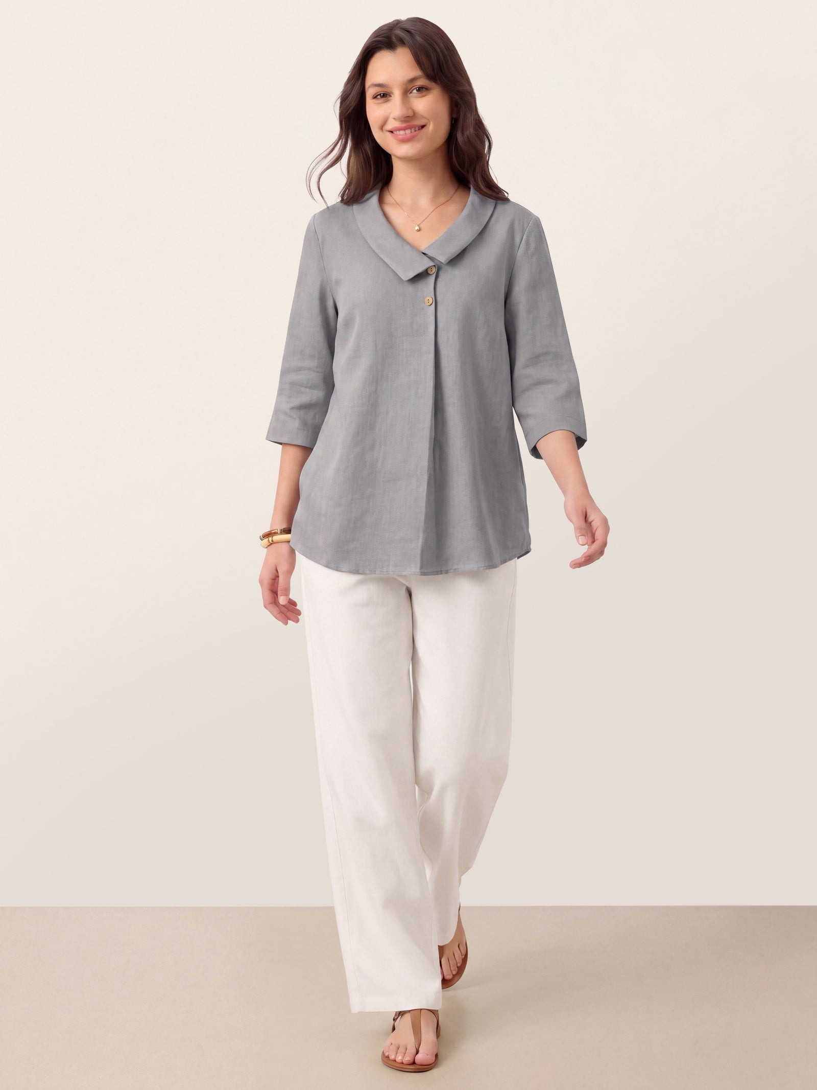 Top de lino para mujer con cuello asimétrico-Tops for women-Casaluzia