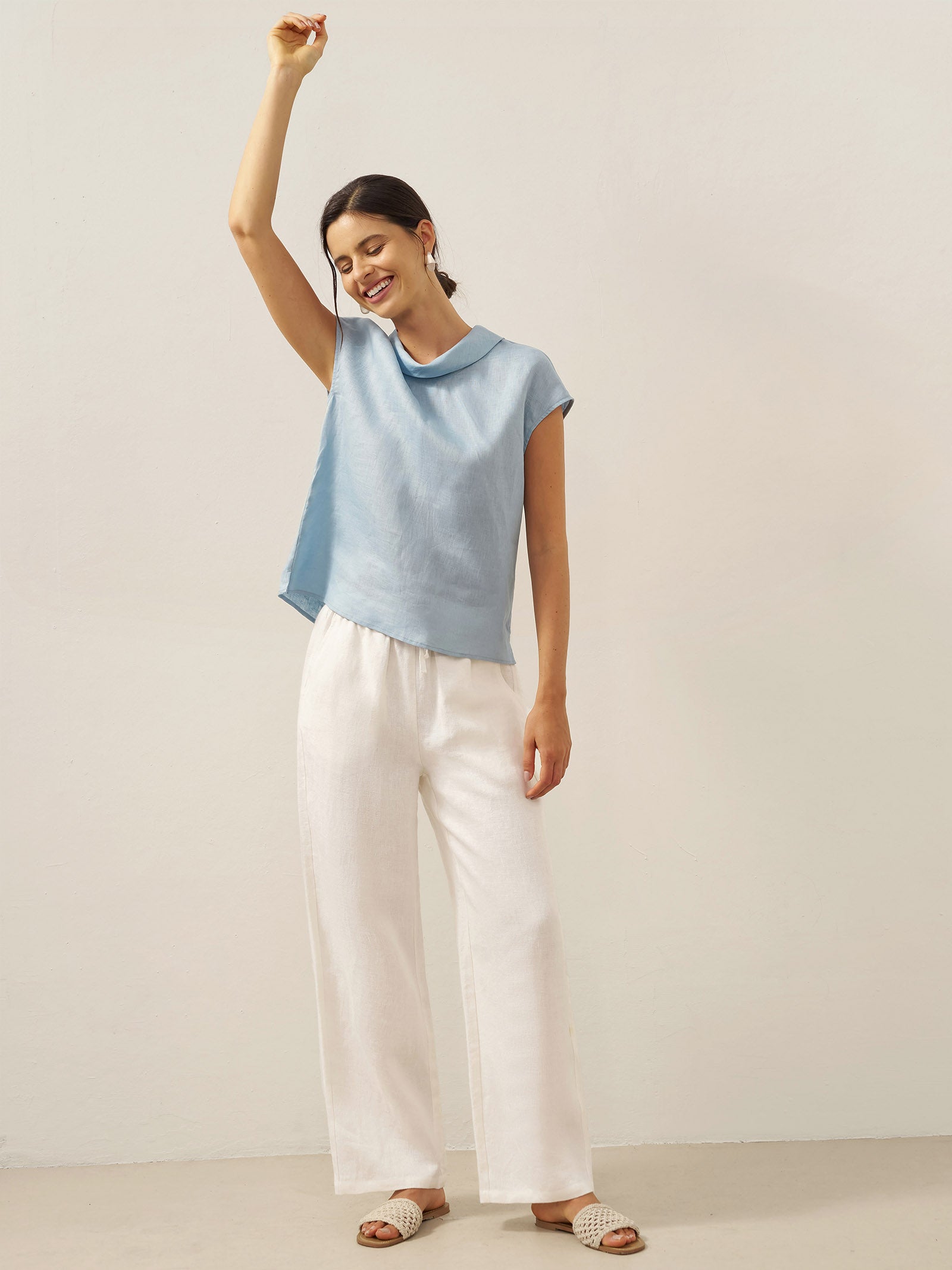 Top de lino para mujer con manga corta y cuello doblado-Tops for women-Casaluzia
