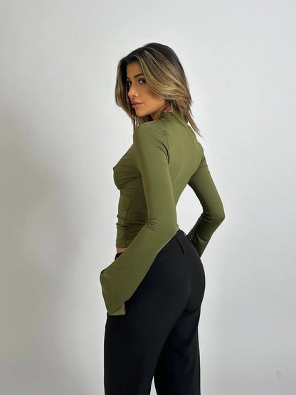 Top de manga larga para mujer con escote en V, panel de encaje y puños acampanados-Tops for women-Casaluzia