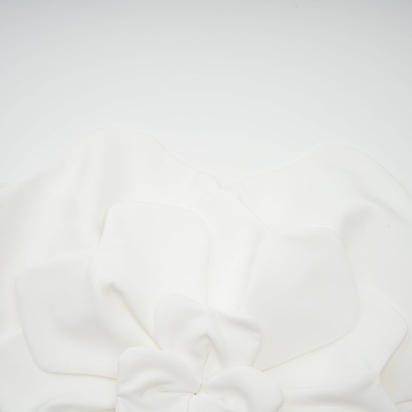 Top sin tirantes con aplique floral para mujer-Tops for women-Casaluzia