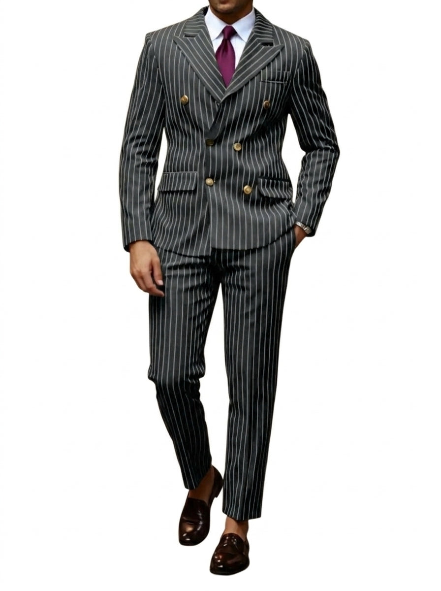Traje de hombre con rayas diplomáticas y solapas de pico con botones metálicos-Sets for Men-Casaluzia