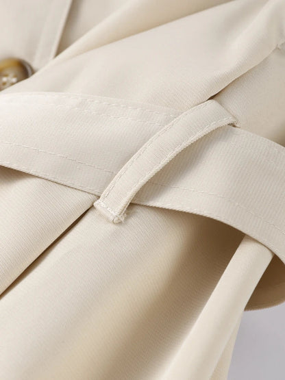 Trenchcoat corto para mujer con cinturón y botones-Jacket for women-Casaluzia