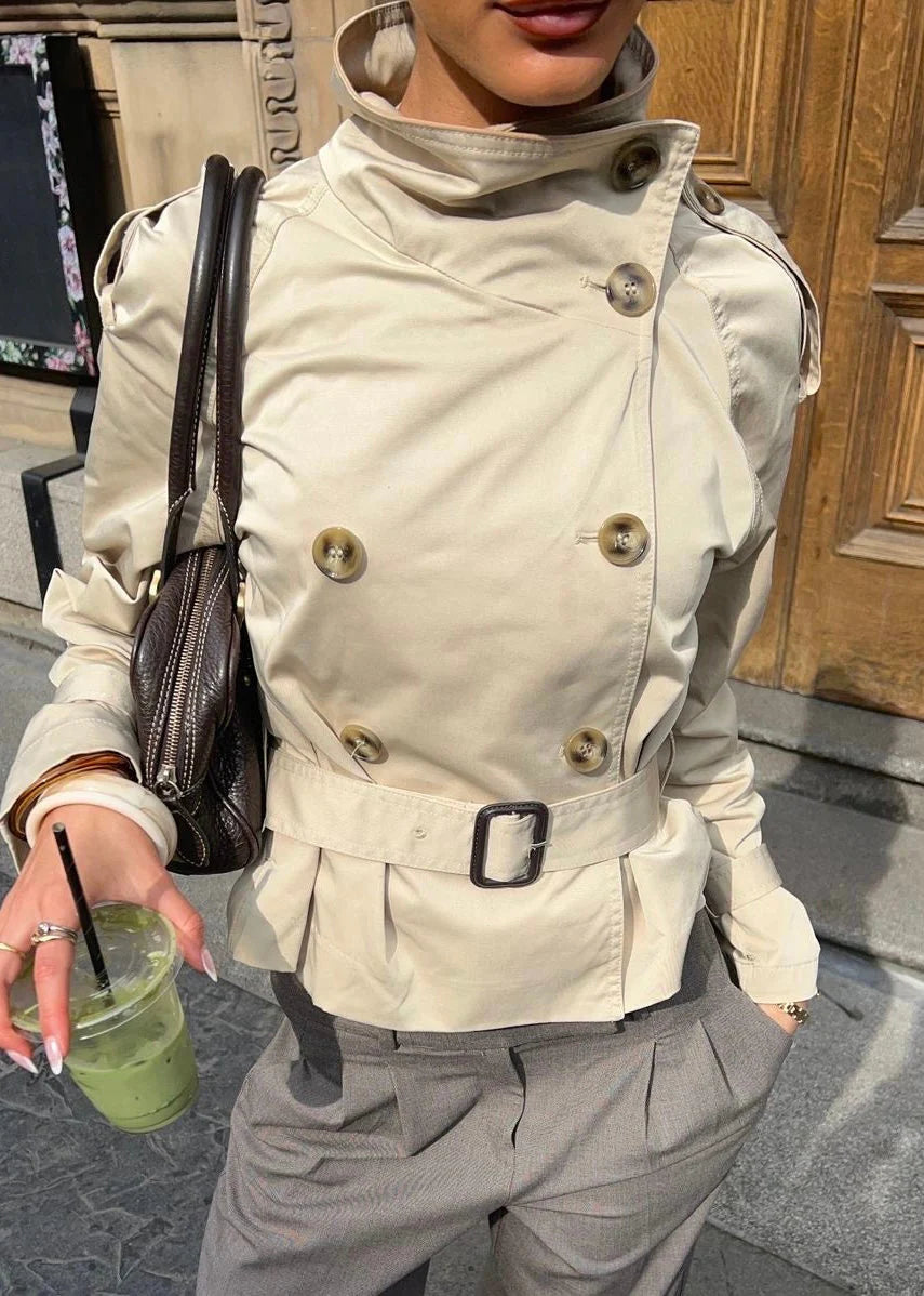Trenchcoat corto para mujer con cinturón y botones-Jacket for women-Casaluzia