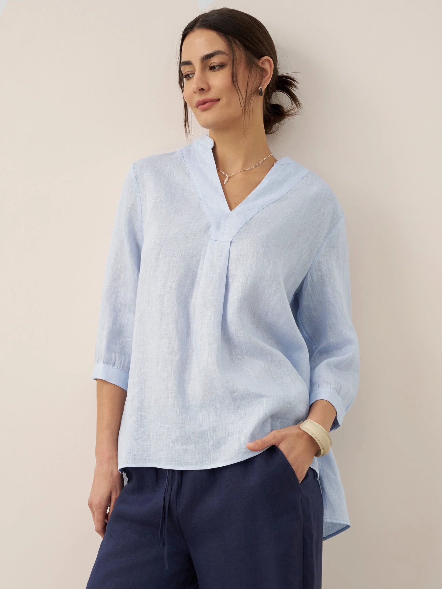 Túnica de lino con cuello en V para mujer-Shirts for women-Casaluzia