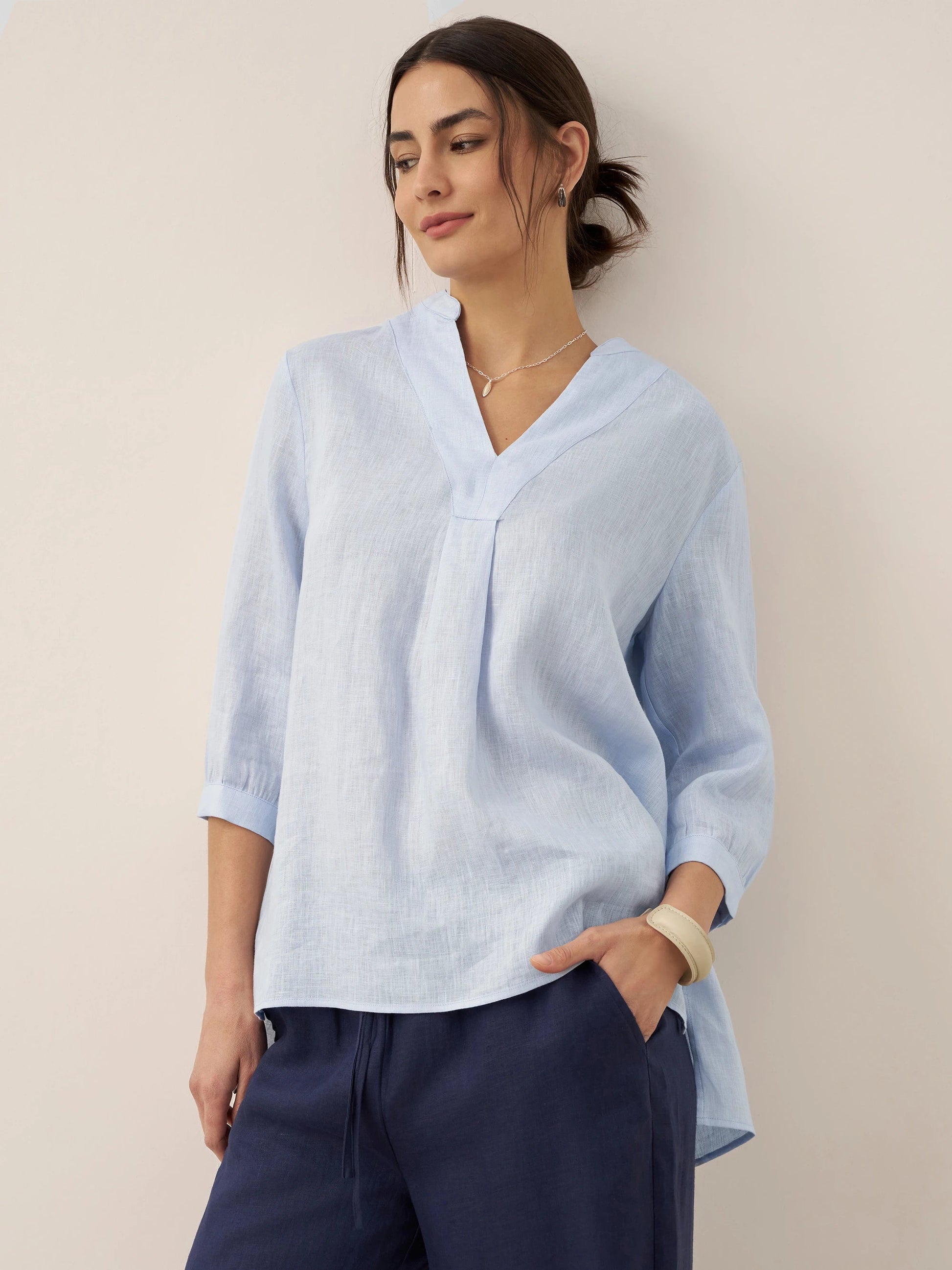 Túnica de lino con cuello en V para mujer-Shirts for women-Casaluzia