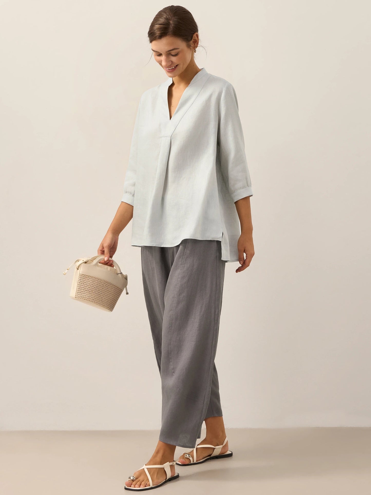 Túnica de lino con cuello en V para mujer-Shirts for women-Casaluzia