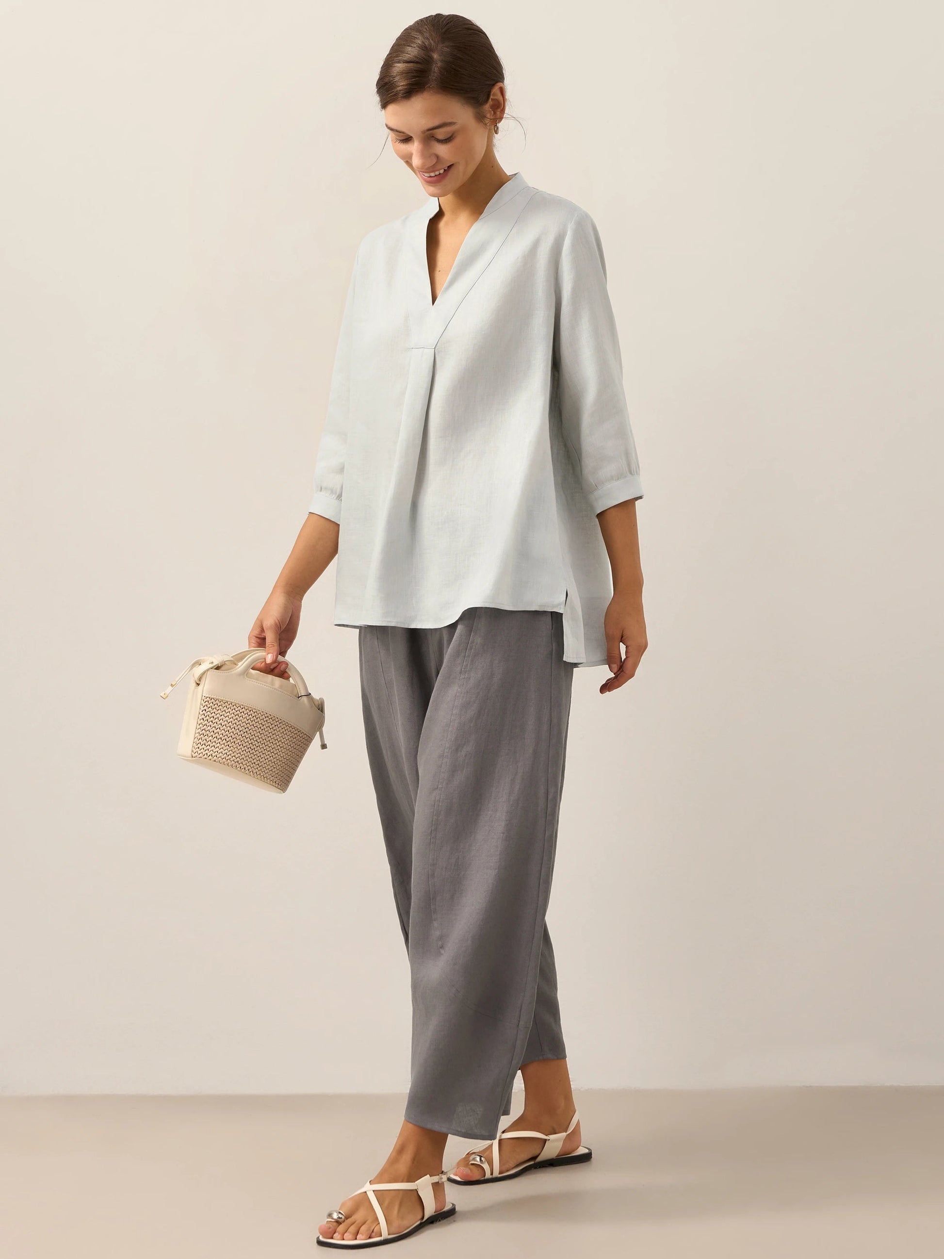 Túnica de lino con cuello en V para mujer-Shirts for women-Casaluzia