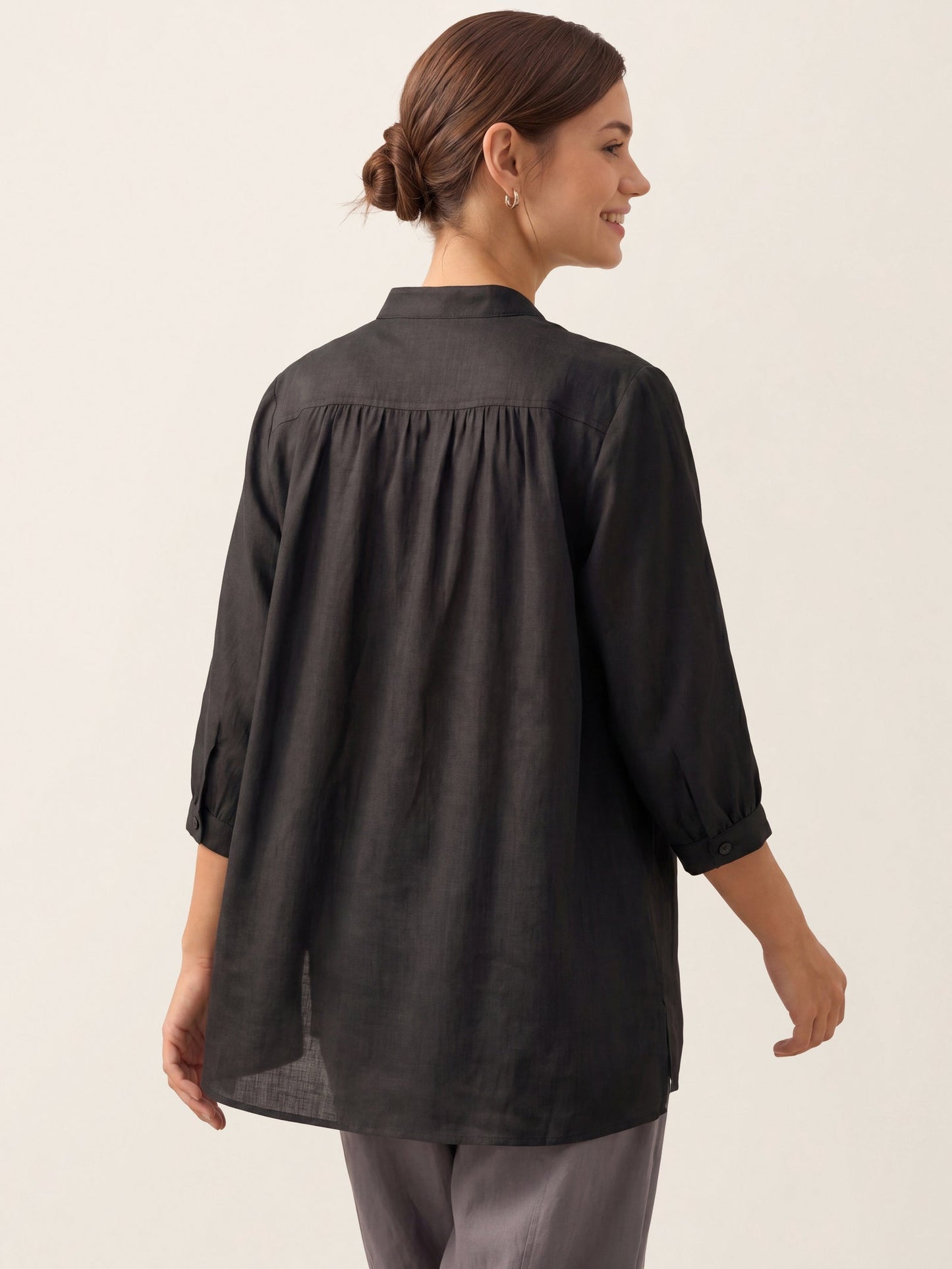 Túnica de lino con cuello en V para mujer-Shirts for women-Casaluzia