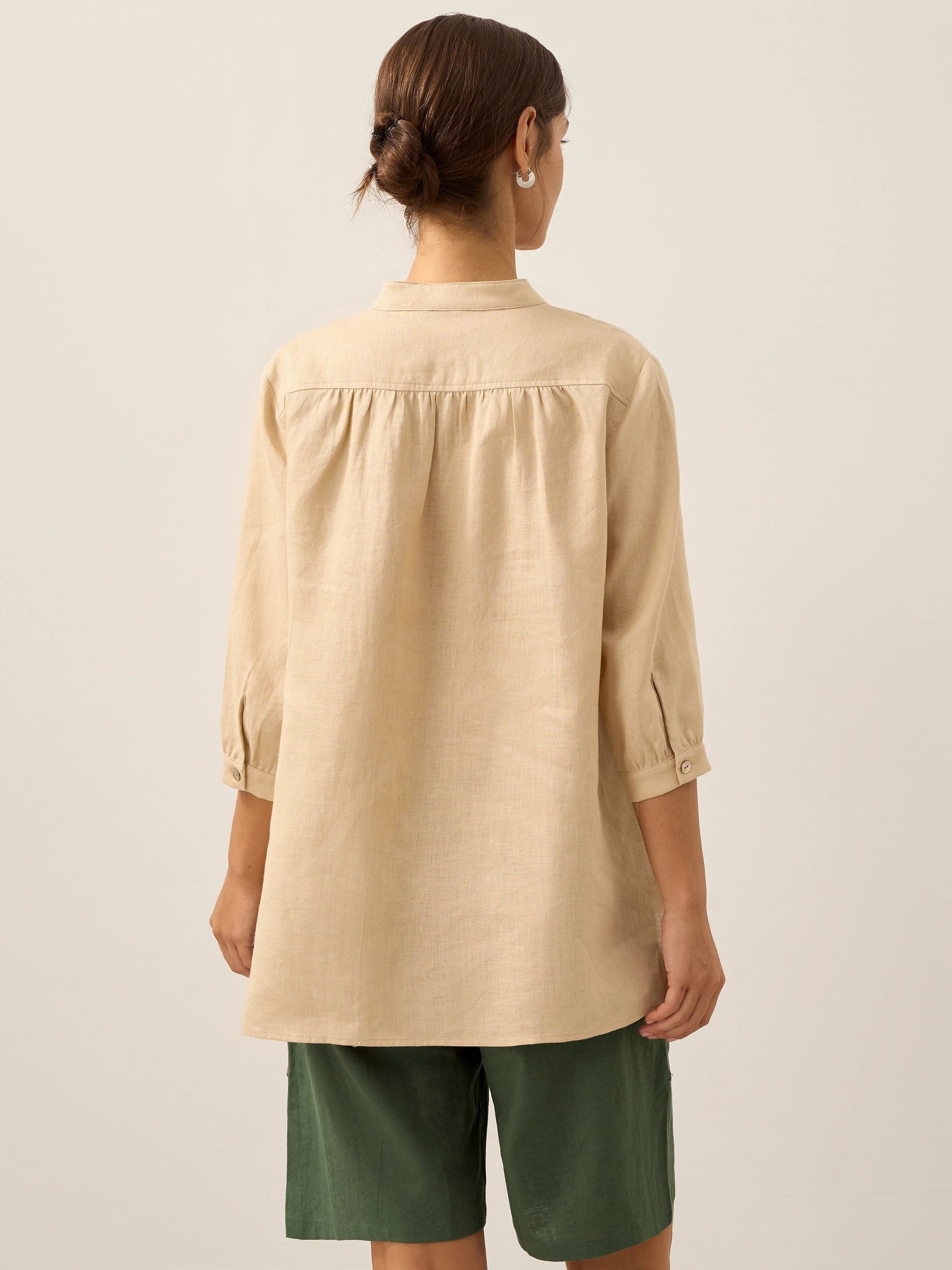 Túnica de lino con cuello en V para mujer-Shirts for women-Casaluzia