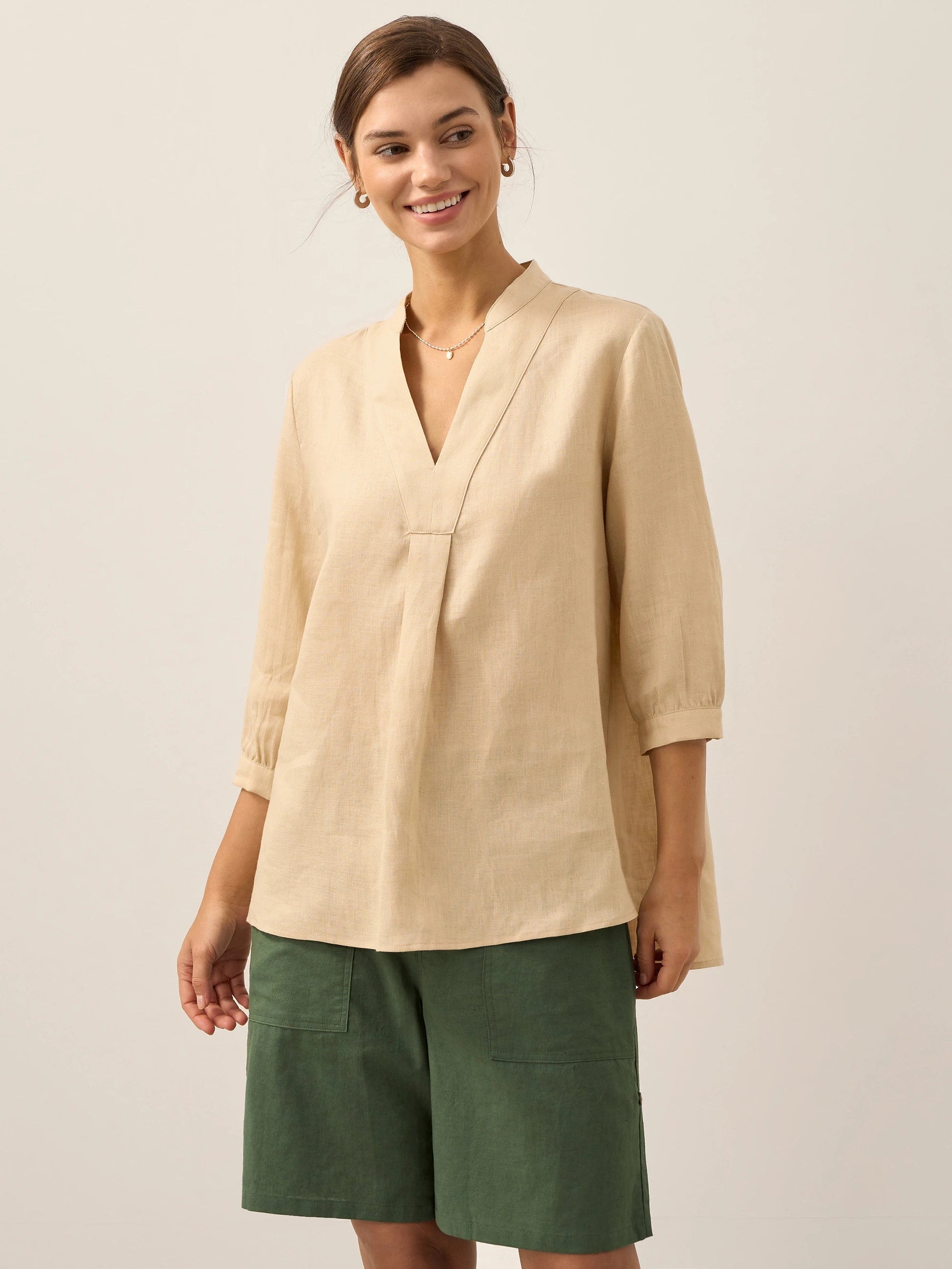 Túnica de lino con cuello en V para mujer-Shirts for women-Casaluzia