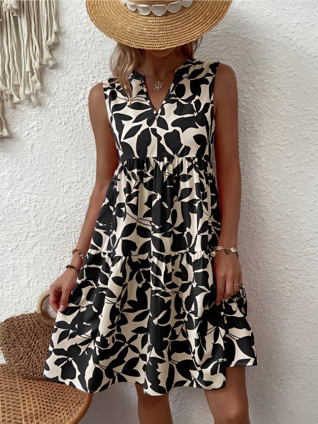 Vestido corto para mujer sin mangas con escote en V y falda en capas-Mini Dress-Casaluzia