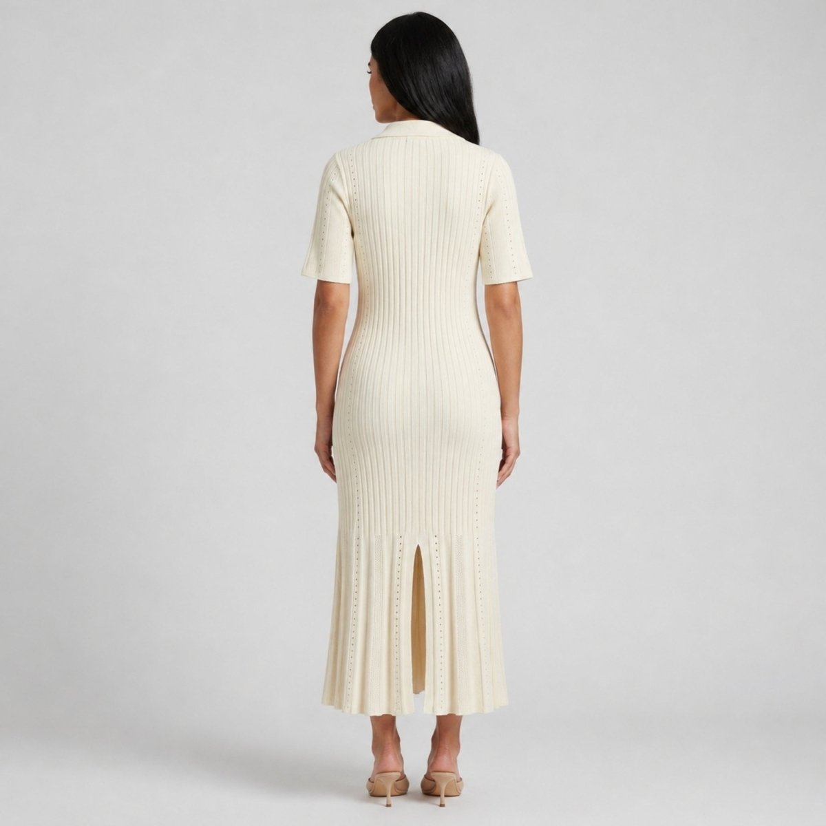 Vestido de mujer en punto acanalado con cuello y botones-Midi Dress-Casaluzia
