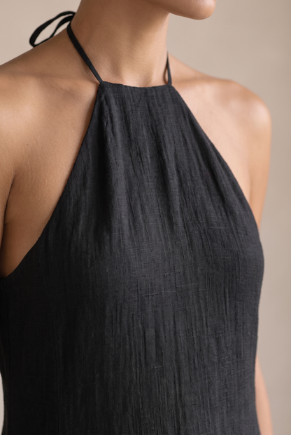 Vestido largo de mujer con cuello halter y bolsillos laterales-Maxi Dress-Casaluzia