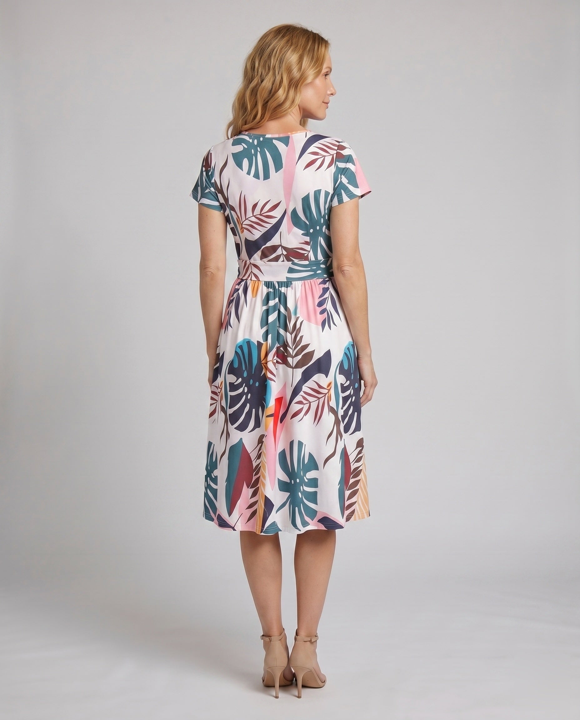 Vestido midi cruzado para mujer con estampado tropical-Midi Dress-Casaluzia