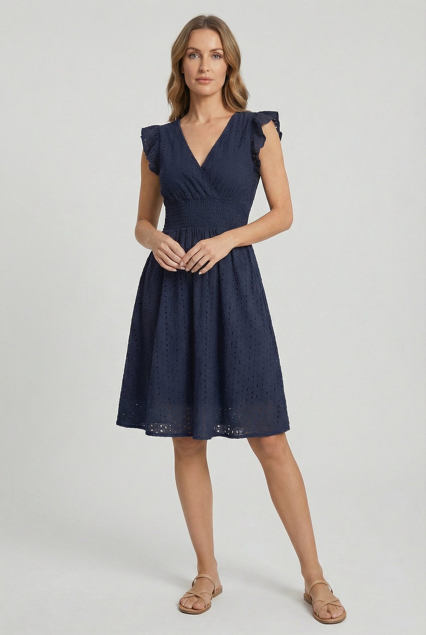 Vestido Midi de Bordado Suizo para Mujer con Cintura Nido de Abeja-Midi Dress-Casaluzia