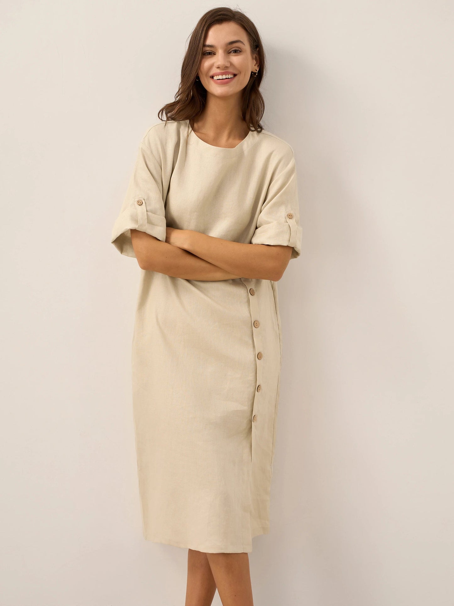 Vestido midi de cuello redondo para mujer con detalle de botones laterales-Midi Dress-Casaluzia