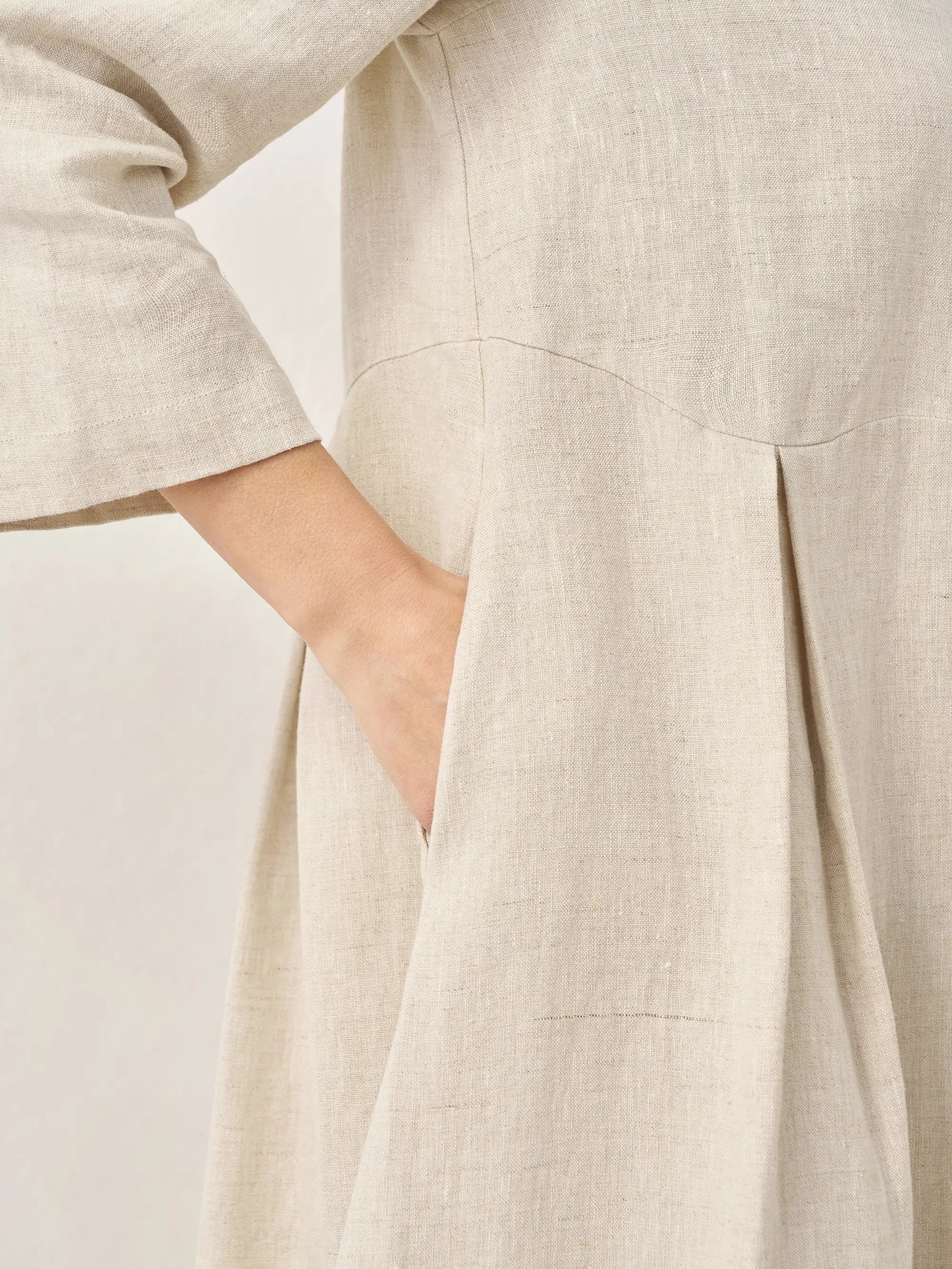 Vestido midi de lino con cuello barco y pliegues para mujer-Midi Dress-Casaluzia