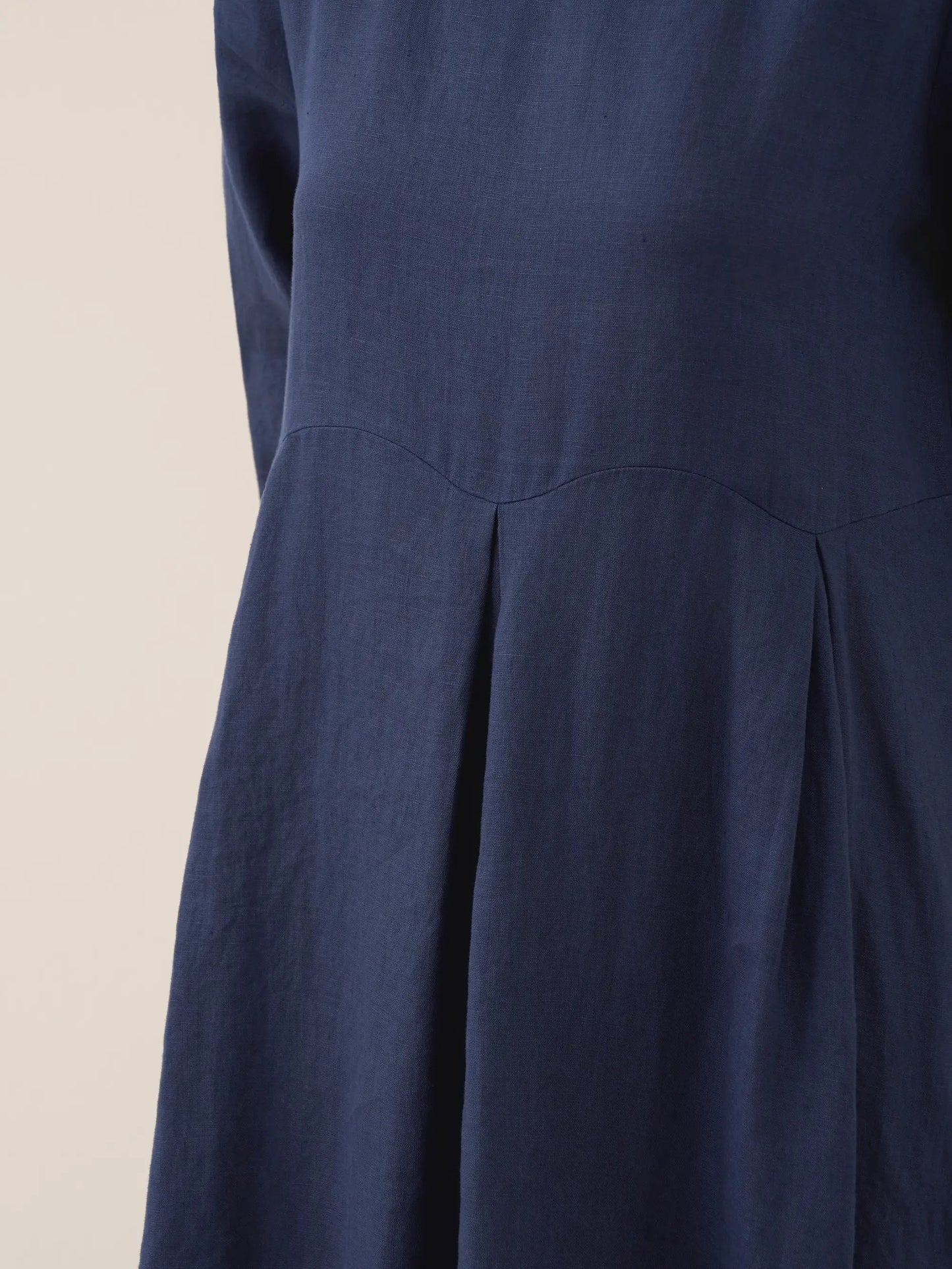 Vestido midi de lino con cuello barco y pliegues para mujer-Midi Dress-Casaluzia