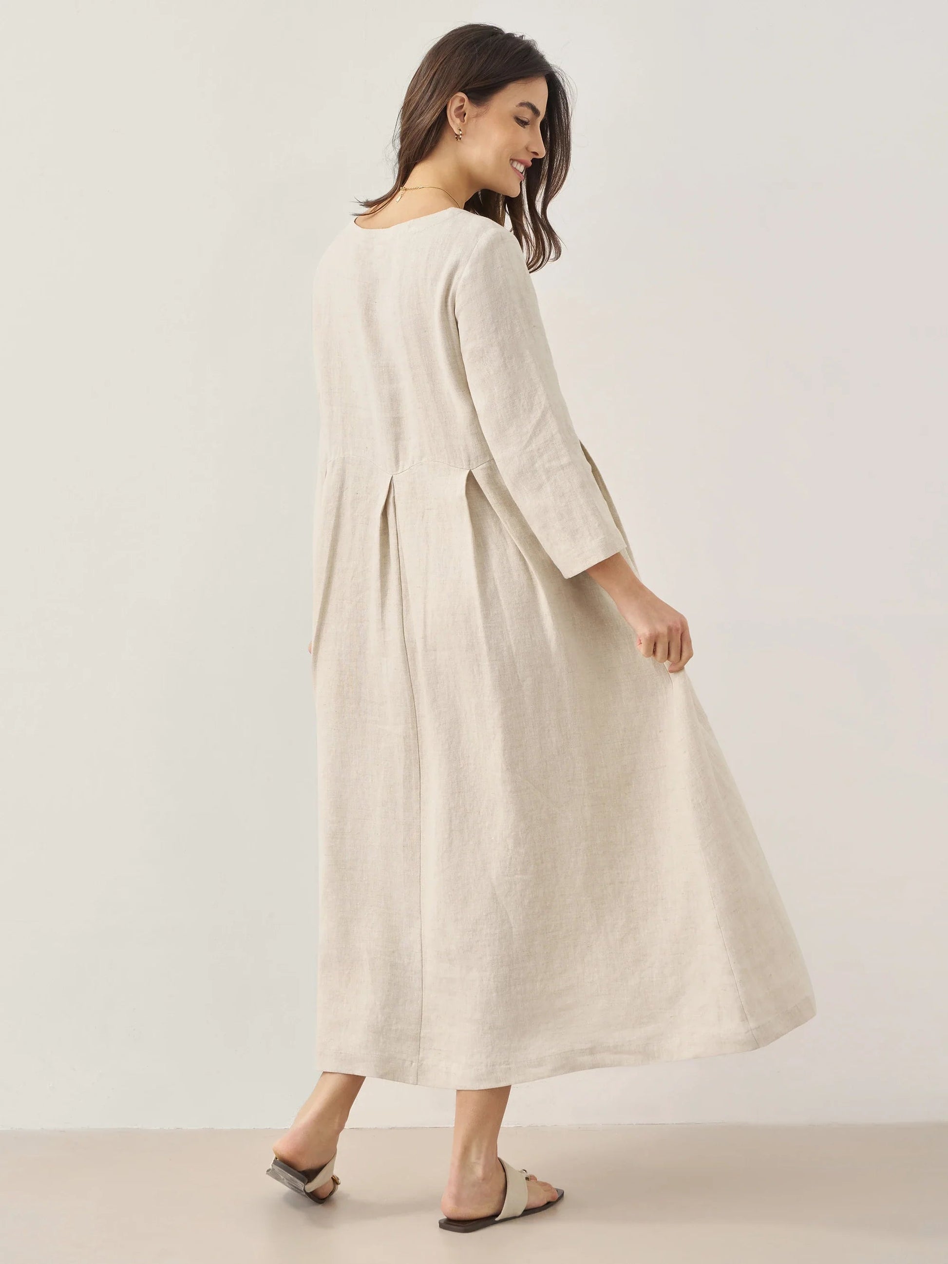 Vestido midi de lino con cuello barco y pliegues para mujer-Midi Dress-Casaluzia