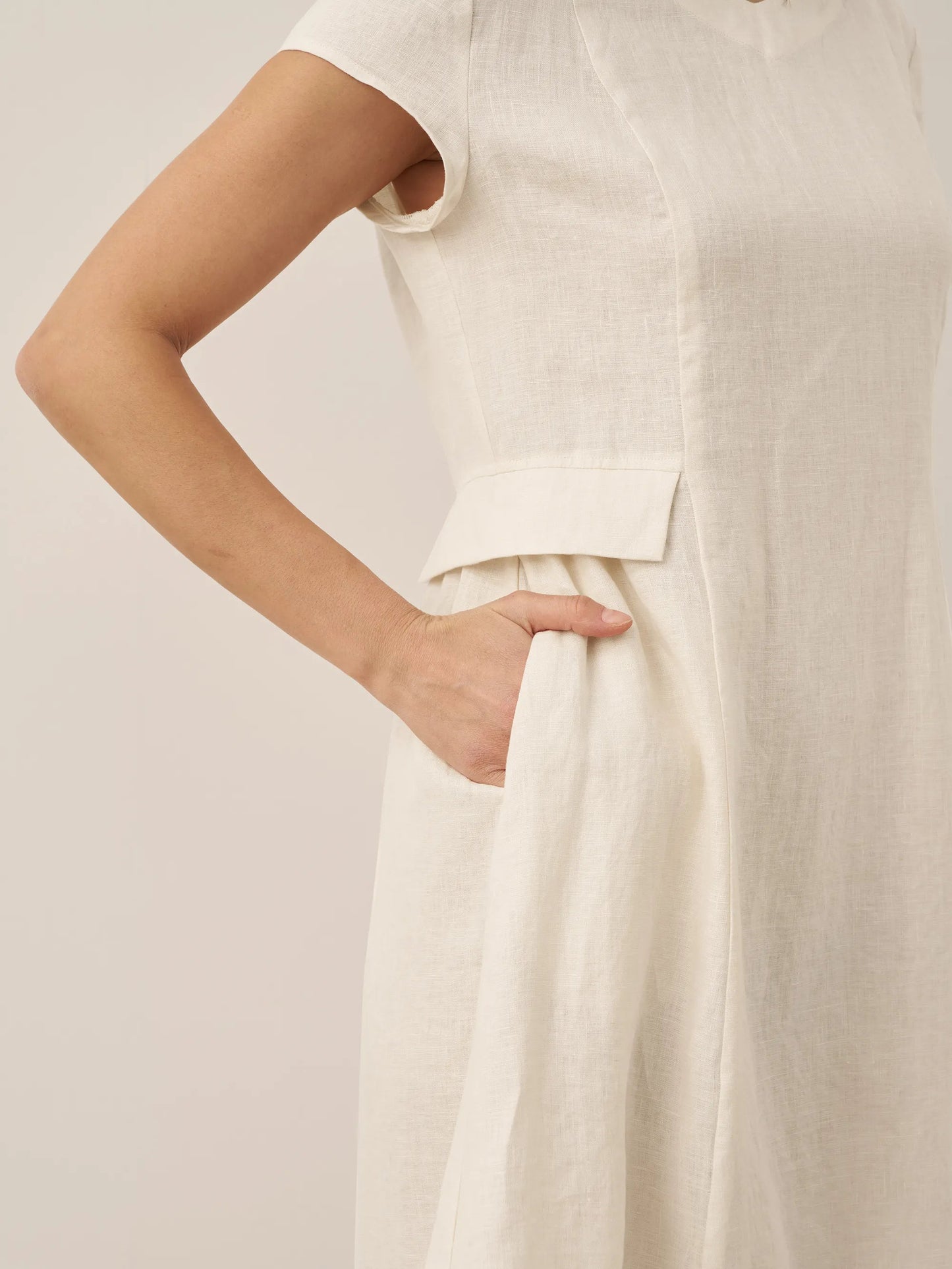 Vestido midi de lino con cuello en V y manga corta para mujer-Midi Dress-Casaluzia