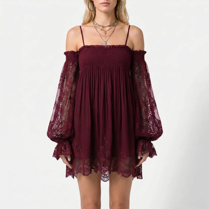 Vestido mini de mujer con hombros descubiertos y mangas de encaje-Mini Dress-Casaluzia
