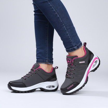 Zapatillas de senderismo para mujer con cordones y suela con relieve-Footwear for women-Casaluzia