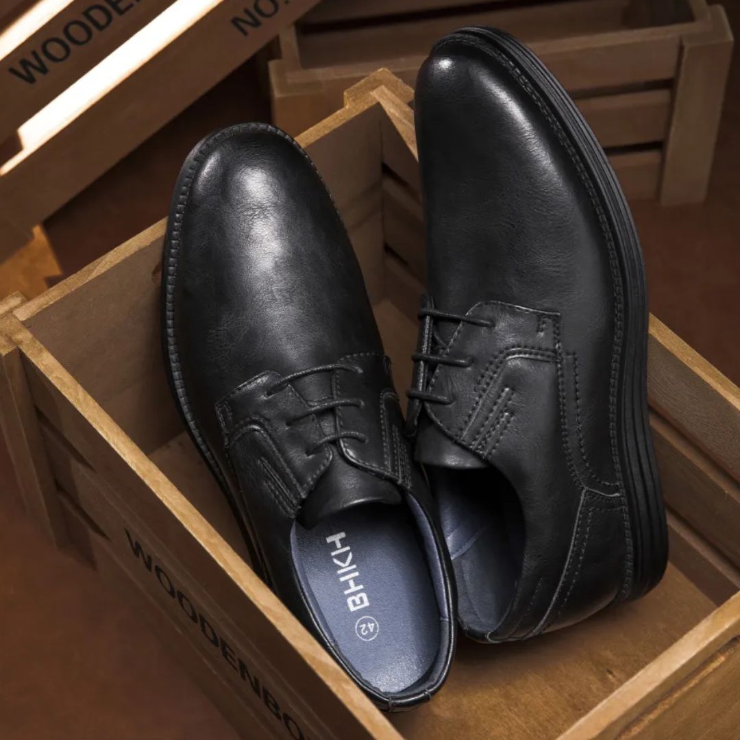 Zapatillas Derby con cordones para hombre con suela en contraste-Footwear for men-Casaluzia