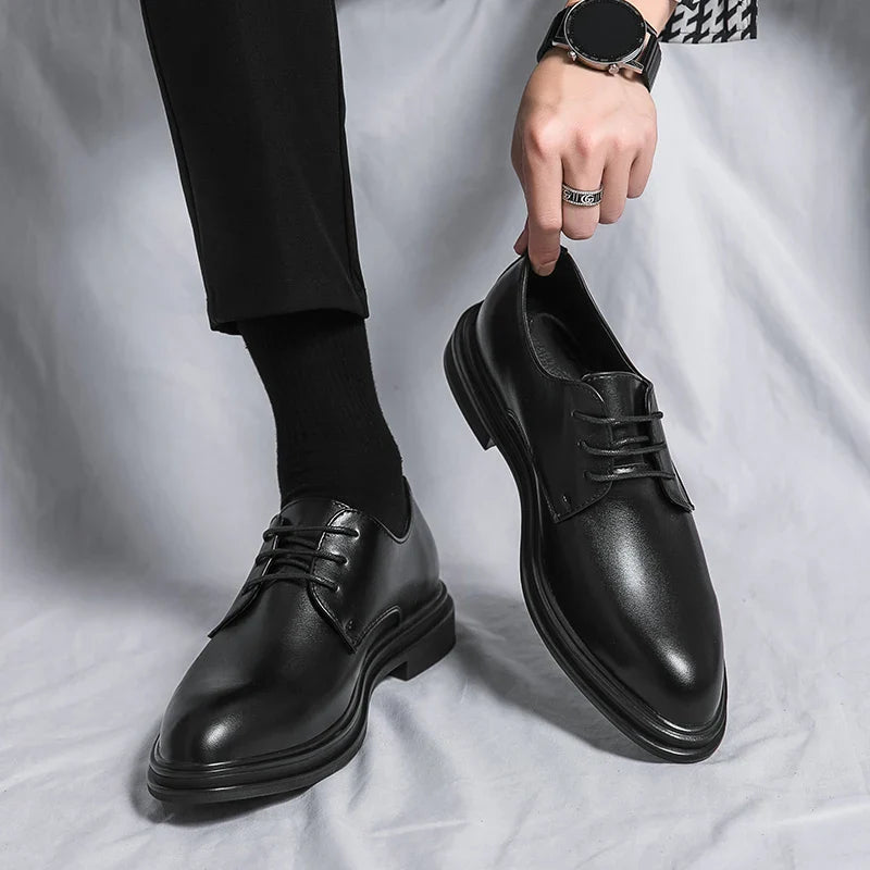 Zapatos de hombre estilo Derby con acabado brillante y suela gruesa-Dress shoes for men-Casaluzia
