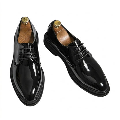 Zapatos de hombre estilo Derby con acabado brillante y suela gruesa-Dress shoes for men-Casaluzia